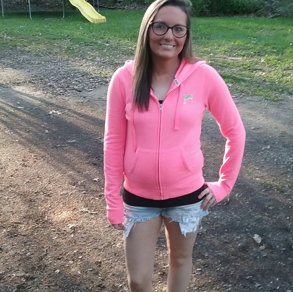 Meet your Posher, Lillie - Picture 7 of 8